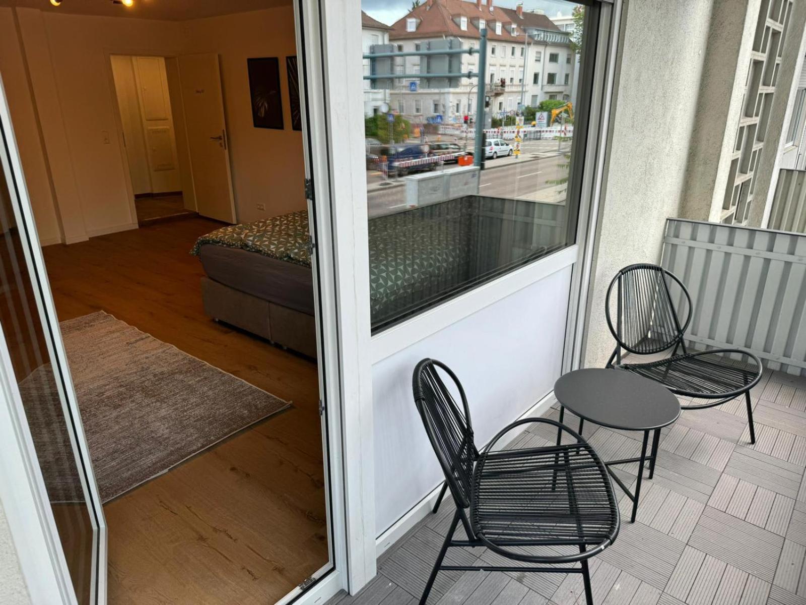 Studio Zimmer In Innenstadt Karlsruhe Ngoại thất bức ảnh